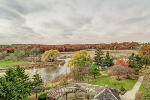 Photo 32 at 720 - 2511 Lakeshore Road W, BR Bronte, Oakville