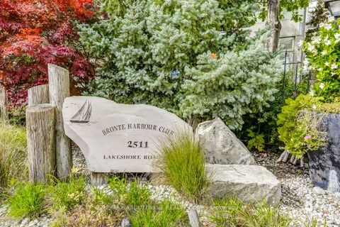 Photo 33 at 720 - 2511 Lakeshore Road W, BR Bronte, Oakville