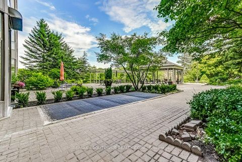 Photo 35 at 720 - 2511 Lakeshore Road W, BR Bronte, Oakville