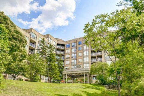 Photo 40 at 720 - 2511 Lakeshore Road W, BR Bronte, Oakville