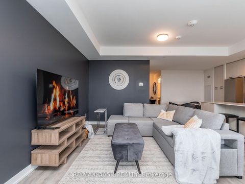 Photo 8 at 723 - 2300 St Clair Avenue W, Junction Area, Toronto