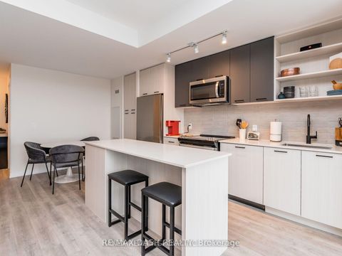 Photo 15 at 723 - 2300 St Clair Avenue W, Junction Area, Toronto