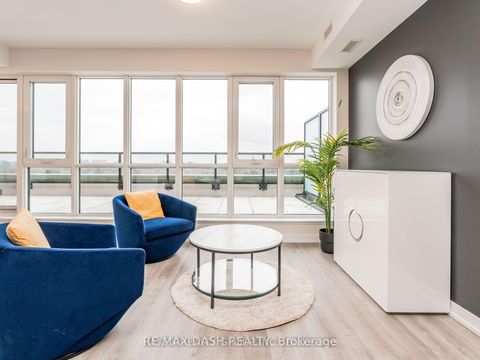 Photo 17 at 723 - 2300 St Clair Avenue W, Junction Area, Toronto