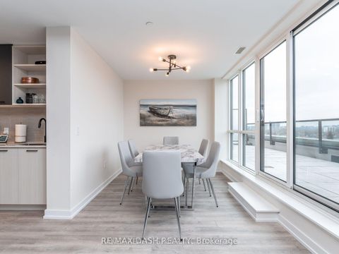 Photo 30 at 723 - 2300 St Clair Avenue W, Junction Area, Toronto