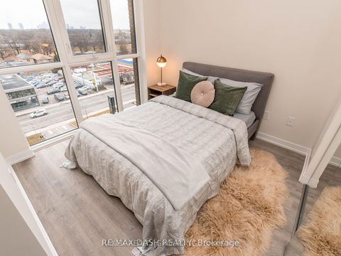 Photo 32 at 723 - 2300 St Clair Avenue W, Junction Area, Toronto