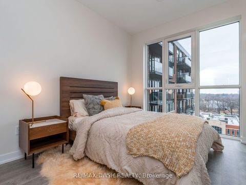 Photo 34 at 723 - 2300 St Clair Avenue W, Junction Area, Toronto