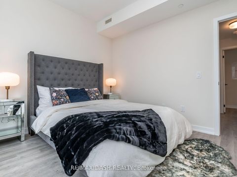 Photo 35 at 723 - 2300 St Clair Avenue W, Junction Area, Toronto