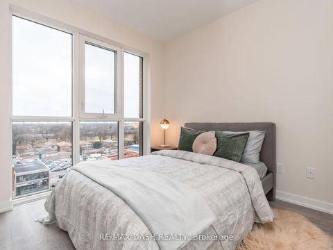 Photo 36 at 723 - 2300 St Clair Avenue W, Junction Area, Toronto