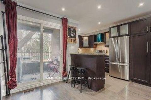 Photo 8 at Th#2 - 360 R Dundas Street E, Moss Park, Toronto