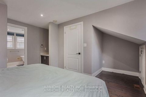 Photo 17 at Th#2 - 360 R Dundas Street E, Moss Park, Toronto Photo 17 at Th#2 - 360 R Dundas Street E, Moss Park, Toronto