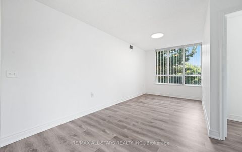 Photo 15 at 302 - 5001 Finch Avenue E, Agincourt North, Toronto
