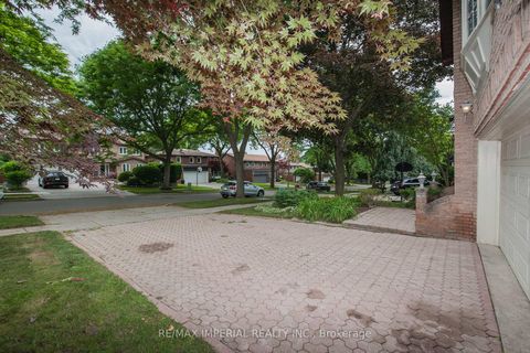 Photo 1 at 11 Riderwood Drive E, Windfields, Toronto