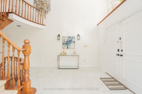 Photo 4 at 11 Riderwood Drive E, Windfields, Toronto