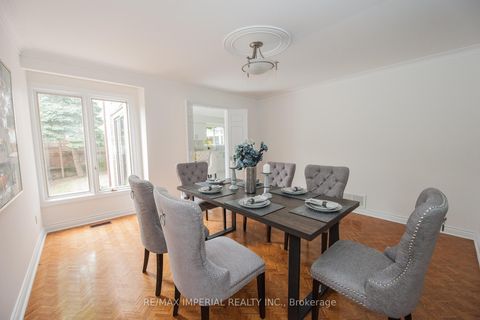 Photo 8 at 11 Riderwood Drive E, Windfields, Toronto
