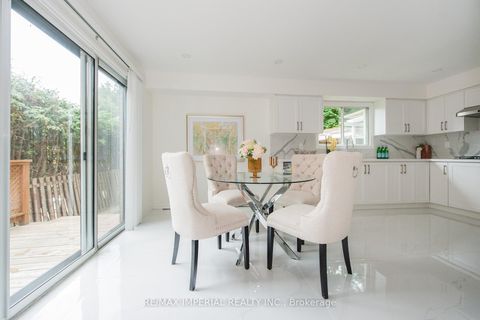 Photo 9 at 11 Riderwood Drive E, Windfields, Toronto