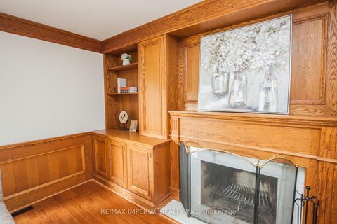 Photo 20 at 11 Riderwood Drive E, Windfields, Toronto