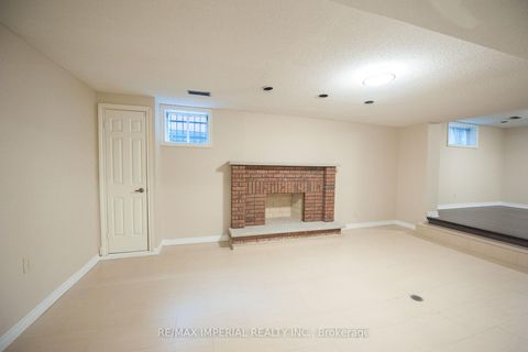 Photo 25 at 11 Riderwood Drive E, Windfields, Toronto
