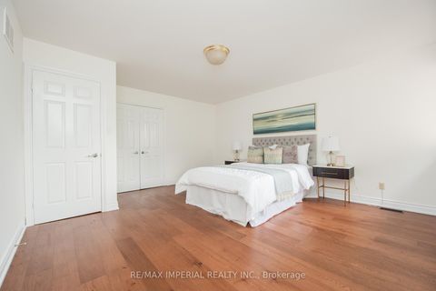 Photo 32 at 11 Riderwood Drive E, Windfields, Toronto