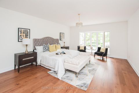 Photo 39 at 11 Riderwood Drive E, Windfields, Toronto