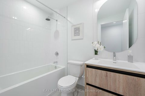 Photo 6 at 1515 - 7950 Bathurst Street, Beverley Glen, Vaughan