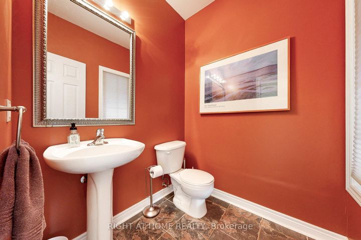 Photo 3 at 41 - 280 Paradelle Drive, Oak Ridges Lake Wilcox, Richmond Hill