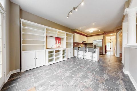 Photo 13 at 41 - 280 Paradelle Drive, Oak Ridges Lake Wilcox, Richmond Hill
