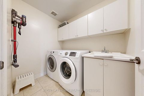 Photo 25 at 41 - 280 Paradelle Drive, Oak Ridges Lake Wilcox, Richmond Hill
