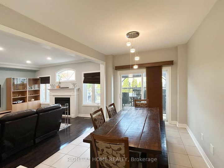 Photo 10 at 5515 Doctor Peddle Crescent, Churchill Meadows, Mississauga