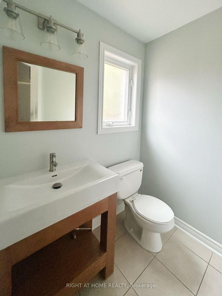 Photo 17 at 5515 Doctor Peddle Crescent, Churchill Meadows, Mississauga