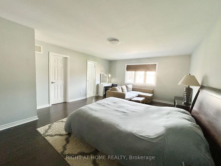 Photo 21 at 5515 Doctor Peddle Crescent, Churchill Meadows, Mississauga