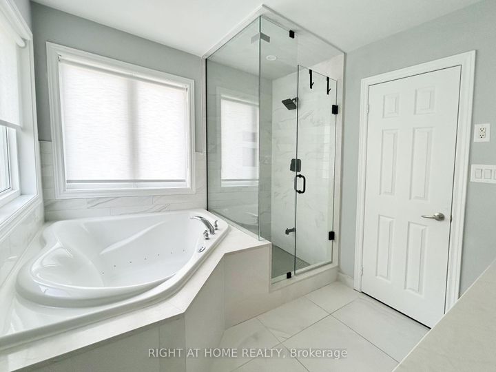 Photo 23 at 5515 Doctor Peddle Crescent, Churchill Meadows, Mississauga