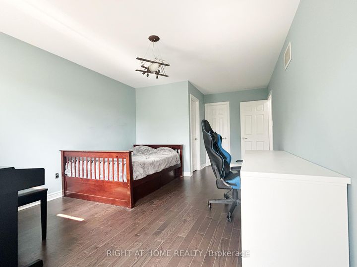 Photo 28 at 5515 Doctor Peddle Crescent, Churchill Meadows, Mississauga