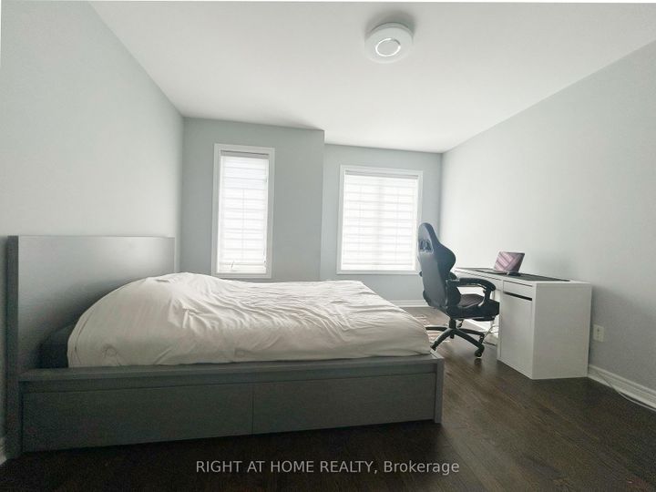 Photo 31 at 5515 Doctor Peddle Crescent, Churchill Meadows, Mississauga