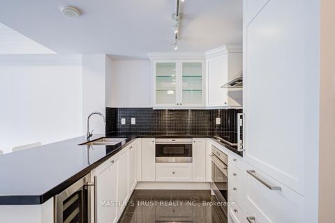 Photo 9 at 307 - 15 Stollery Pond Crescent, Angus Glen, Markham