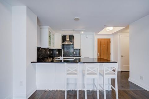 Photo 11 at 307 - 15 Stollery Pond Crescent, Angus Glen, Markham