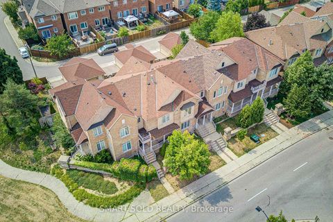 Photo 1 at 4 Thornhill Woods Drive, Patterson, Vaughan