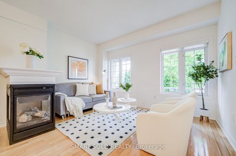 Photo 6 at 4 Thornhill Woods Drive, Patterson, Vaughan