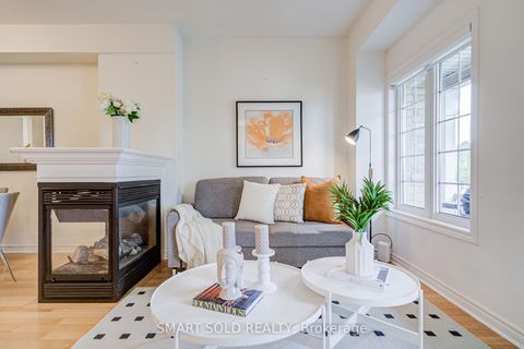 Photo 9 at 4 Thornhill Woods Drive, Patterson, Vaughan