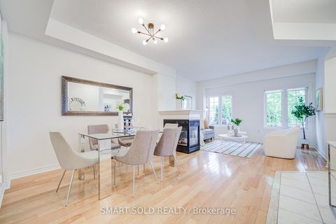 Photo 13 at 4 Thornhill Woods Drive, Patterson, Vaughan