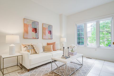 Photo 15 at 4 Thornhill Woods Drive, Patterson, Vaughan