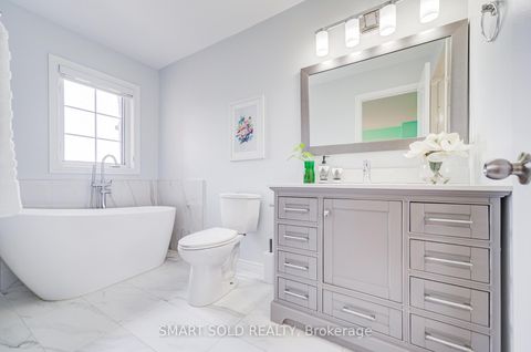 Photo 23 at 4 Thornhill Woods Drive, Patterson, Vaughan