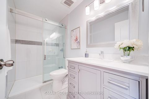 Photo 31 at 4 Thornhill Woods Drive, Patterson, Vaughan