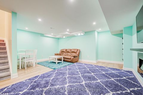Photo 33 at 4 Thornhill Woods Drive, Patterson, Vaughan