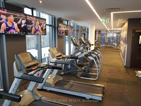 Photo 32 at 210 - 330 Richmond Street W, Waterfront Communities C1, Toronto