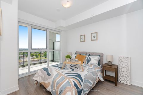 Photo 11 at 723 - 50 George Butchart Drive, CFB, Toronto