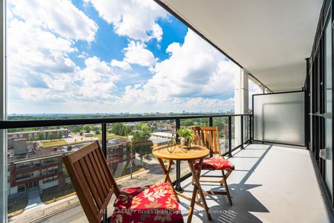 Photo 18 at 723 - 50 George Butchart Drive, CFB, Toronto