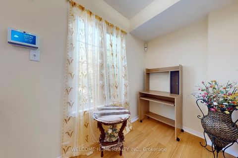 Photo 12 at 107 Torbarrie Road, CFB, Toronto