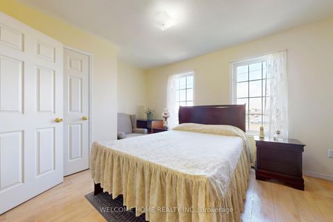 Photo 19 at 107 Torbarrie Road, CFB, Toronto