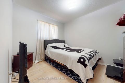 Photo 22 at 107 Torbarrie Road, CFB, Toronto