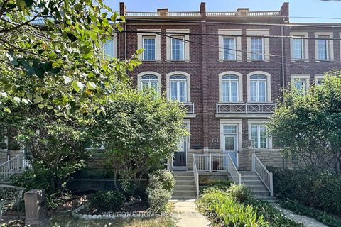 Photo 29 at 107 Torbarrie Road, CFB, Toronto